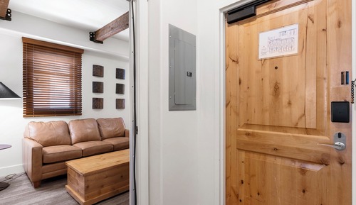 Condo, 2 Bedrooms