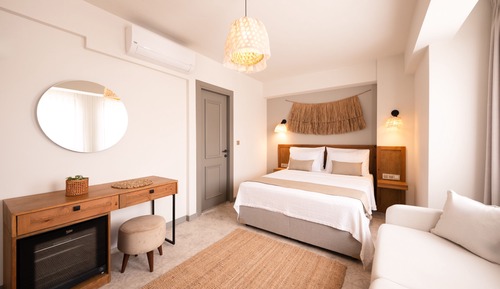 Deluxe Double Room, Garden View