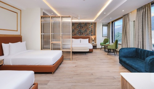 Superior Double Room, City View