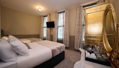 Standard Quadruple Room