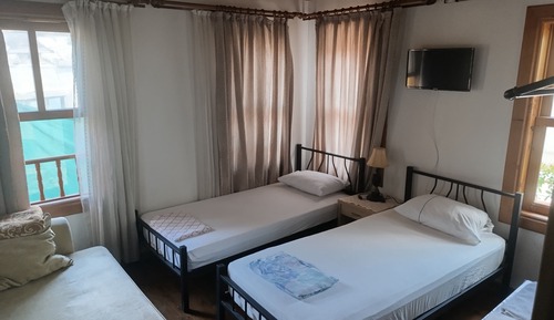 Basic Twin Room