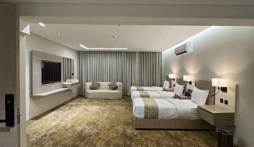 Family Triple Room, City View