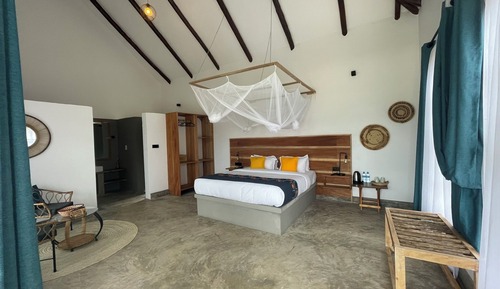 Deluxe Double Room, Lanai, Pool View (1)