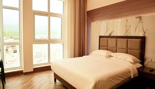 Double Room, Mountain View