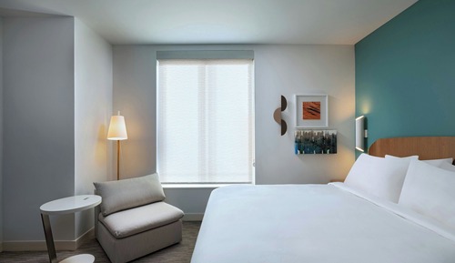 Standard Room, 1 King Bed