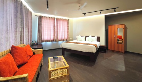 Deluxe Double Room, Balcony, Valley View