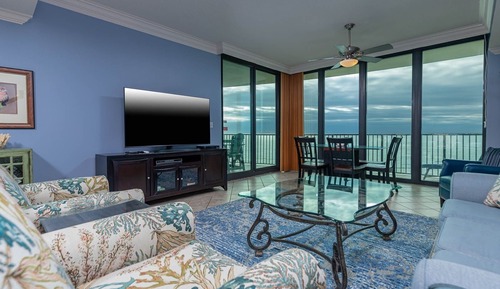 Condo, 3 Bedrooms