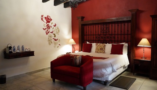 Deluxe Suite
