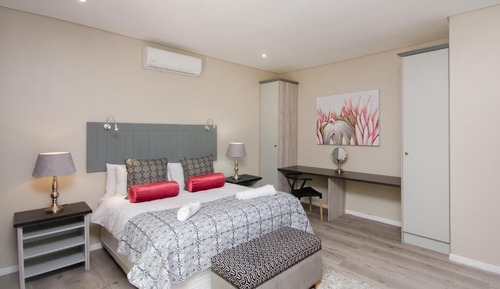 Classic Double Room, 1 Double Bed, Private Bathroom, Mountain View
