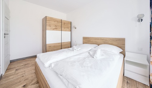Apartment (4)