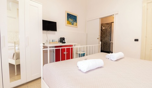 Deluxe Room, Courtyard View