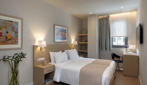 Classic Double or Twin Room, City View