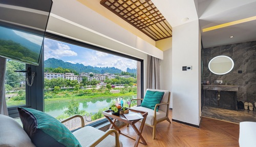 King Room with Mountain View