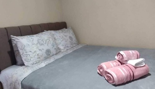 Deluxe Cabin, Hill View