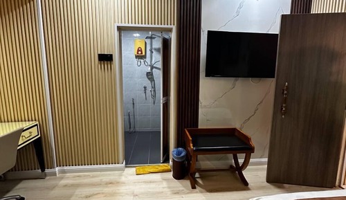 Double Room, Hill View