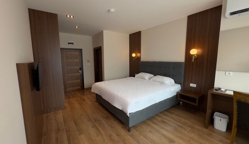 Deluxe Double Room, Balcony, Mountain View