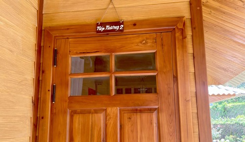 Basic Bungalow, 1 Queen Bed, Balcony, Mountain View