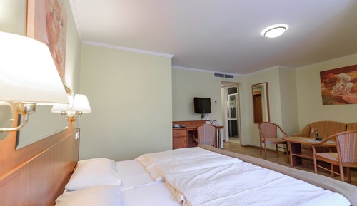 Deluxe Double Room, Balcony, Courtyard View