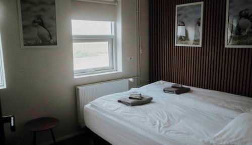 Basic Double Room, 1 Queen Bed, Mountain View