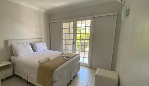 Family Apartment, 4 Bedrooms, Beachside