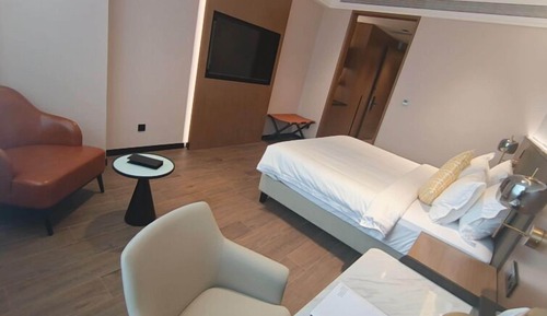 Deluxe Room, 1 King Bed