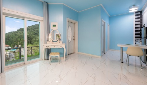Basic Room, 1 Bedroom (Blue (Windmill Building))