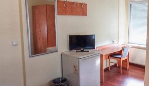 Classic Triple Room, City View