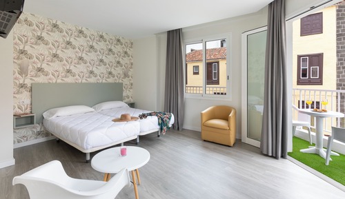 Standard Twin Room, Balcony, City View