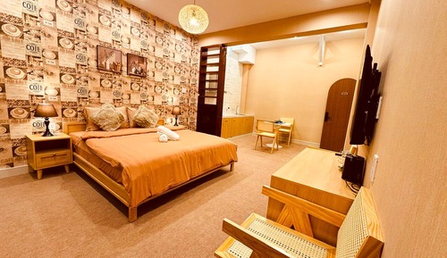 Luxury Studio, 1 King Bed, Kitchen, Ground Floor