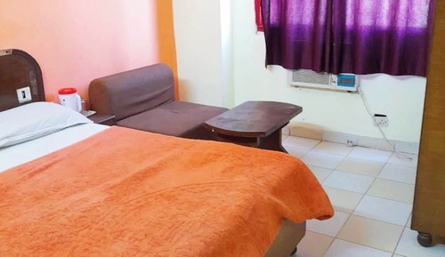 Deluxe Triple Room, City View