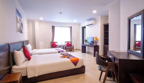 Deluxe Quadruple Room, City View