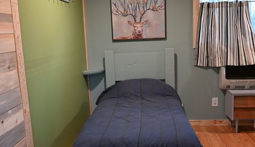 Standard Cabin, Multiple Beds