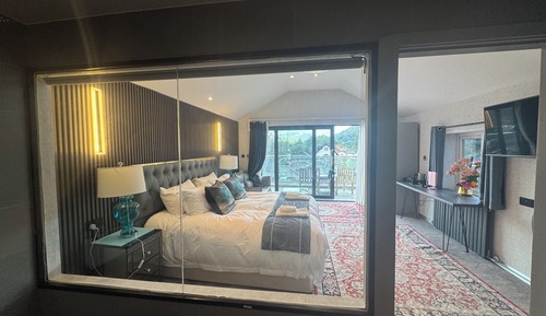 Deluxe Studio Suite, Balcony, Mountain View