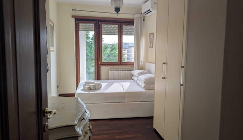 Comfort Room, Balcony, City View