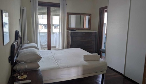 Deluxe Room, Balcony, City View