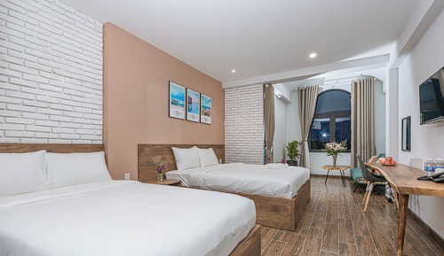 Senior Studio, Multiple Beds, Balcony