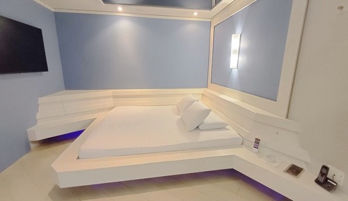 Deluxe Suite, 1 King Bed