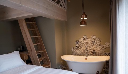 Deluxe Duplex, Garden View