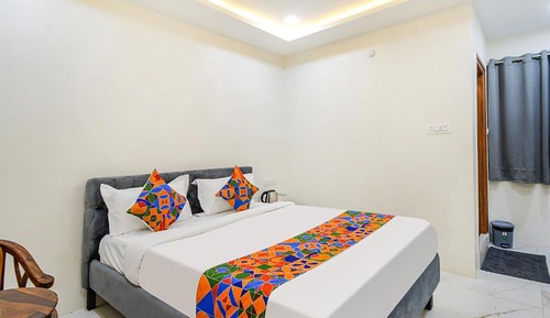 Economy Quadruple Room, City View