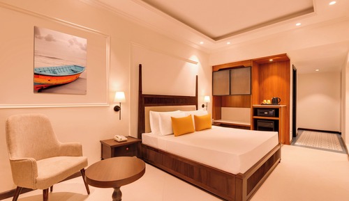 Deluxe Double Room with Pool View