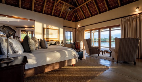 Luxury Villa, Lake View