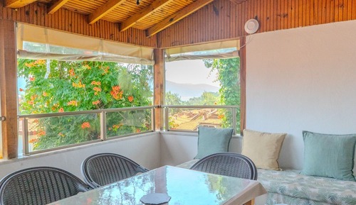Condo, Garden View