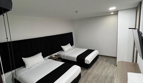 Deluxe Quadruple Room