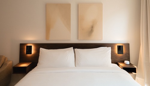 Hotel Room, 1 King Bed (Self Check-in with Virtual Front Desk)