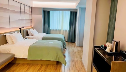 Classic Twin Room, City View