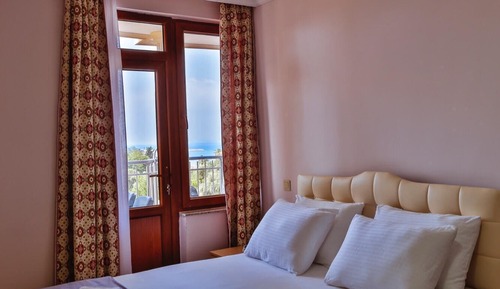 Classic Apartment, Balcony, Sea View