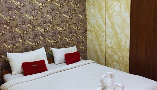 Deluxe Room Garden Facing
