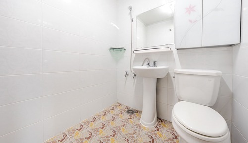 Basic Room, 1 Bedroom (Main Building Room 202)