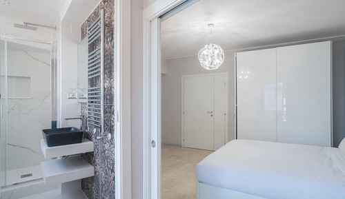 Suite, Balcony, City View
