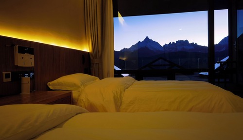 Classic Twin Room, Hill View